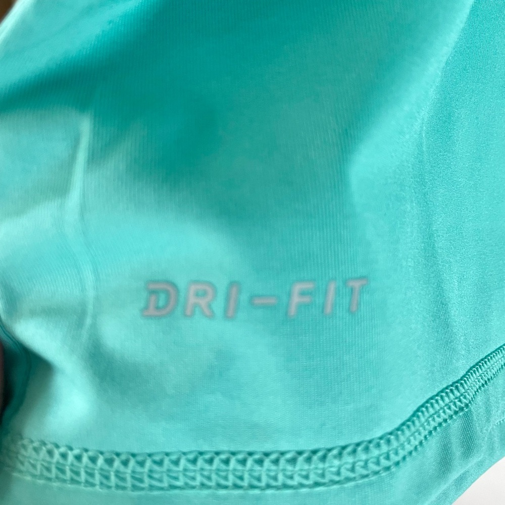 Nike Rashguard - Picture 5 of 8